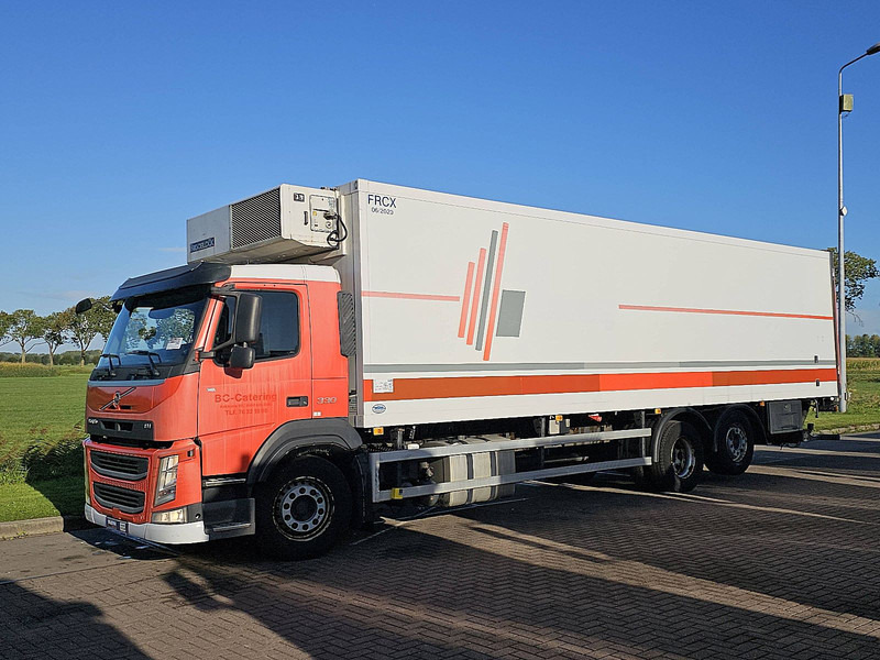 Volvo FM 330 6X2 FRIGOBL. LIFT - Рефрижератор: фото 2 Volvo FM 330 6X2 FRIGOBL. LIFT - Рефрижератор: фото 2