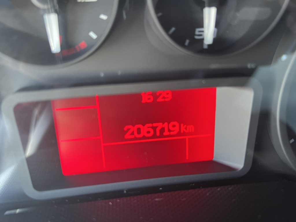 Iveco Daily 35S14 Thermokoffer 4,35m Klima Automatik!! - Фургон с закрытым кузовом: фото 3 Iveco Daily 35S14 Thermokoffer 4,35m Klima Automatik!! - Фургон с закрытым кузовом: фото 3