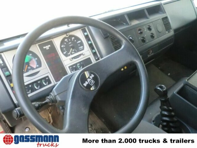 Грузовик с закрытым кузовом MAN L35 10.163 4x2: фото 9