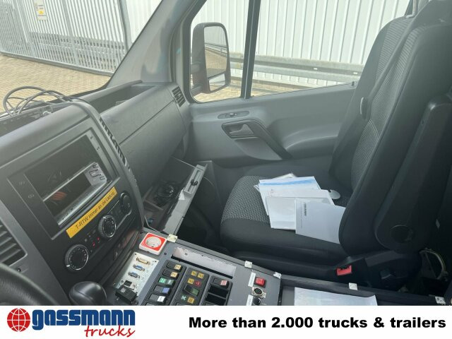 Mercedes-Benz Sprinter 516 CDI 4x2, Rettungswagen, Bi-Xenon - Цельнометаллический фургон: фото 3 Mercedes-Benz Sprinter 516 CDI 4x2, Rettungswagen, Bi-Xenon - Цельнометаллический фургон: фото 3