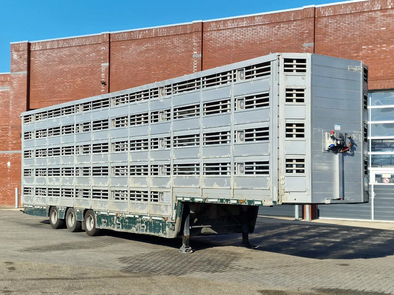 Pezzaioli 5 deck livestock trailer - Water & Ventilation - Loadlift - Folding floors - BPW Axle - 155M3 - Полуприцеп для перевозки животных: фото 4 Pezzaioli 5 deck livestock trailer - Water & Ventilation - Loadlift - Folding floors - BPW Axle - 155M3 - Полуприцеп для перевозки животных: фото 4