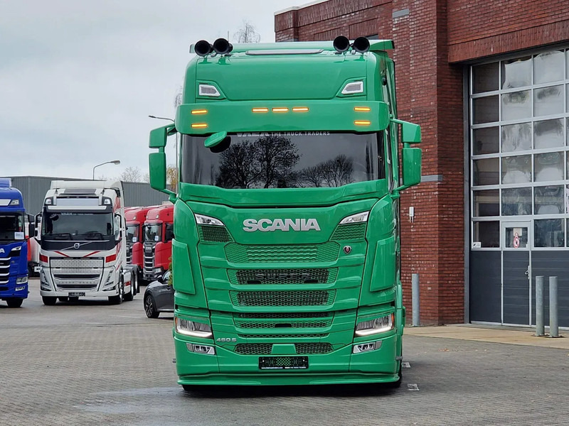 Scania S460 Highline 4x2 - NEW - Full spec - Custom exterior - Full air - Retarder - Show truck - Тягач: фото 3 Scania S460 Highline 4x2 - NEW - Full spec - Custom exterior - Full air - Retarder - Show truck - Тягач: фото 3