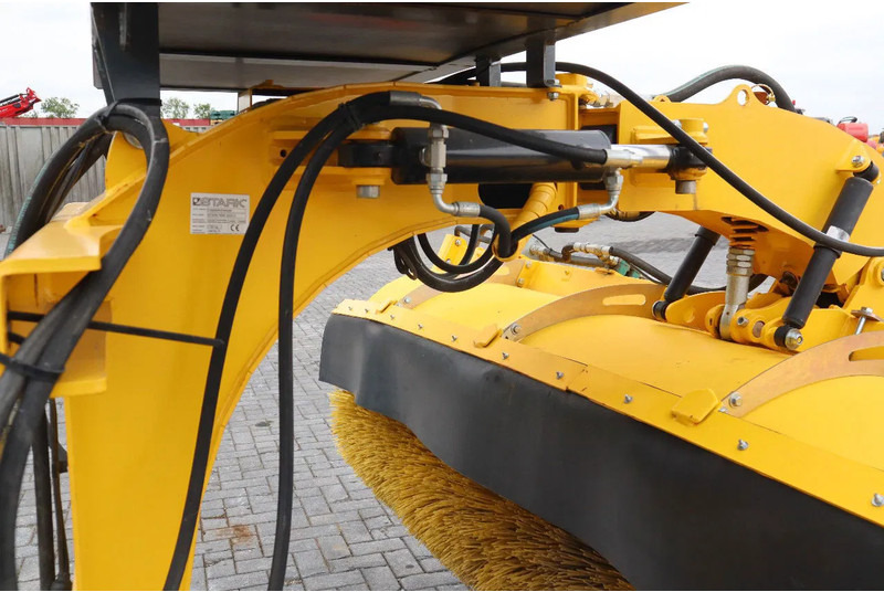 STARK RSW 3000 S | SWEEPER | BRUSH | KEHRMASCHINE | WATER SPRAY - Щетка: фото 5 STARK RSW 3000 S | SWEEPER | BRUSH | KEHRMASCHINE | WATER SPRAY - Щетка: фото 5