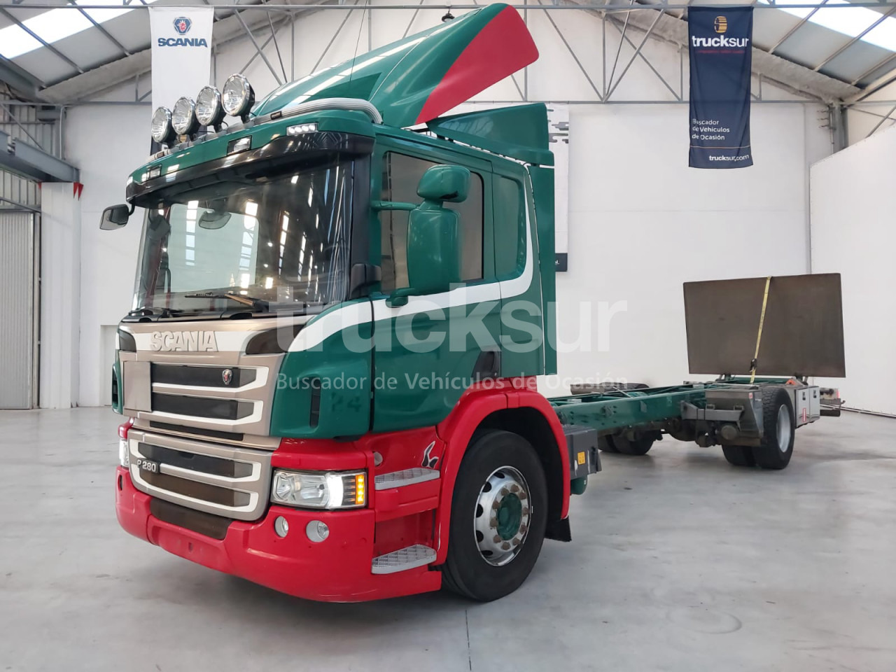 SCANIA P280.18 - Грузовик-шасси: фото 1 SCANIA P280.18 - Грузовик-шасси: фото 1