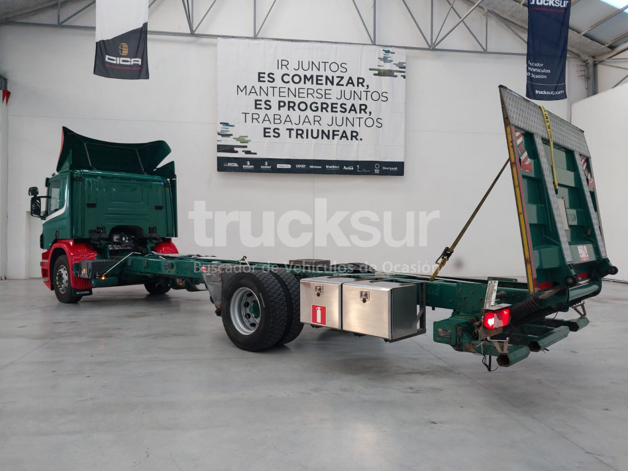 SCANIA P280.18 - Грузовик-шасси: фото 3 SCANIA P280.18 - Грузовик-шасси: фото 3