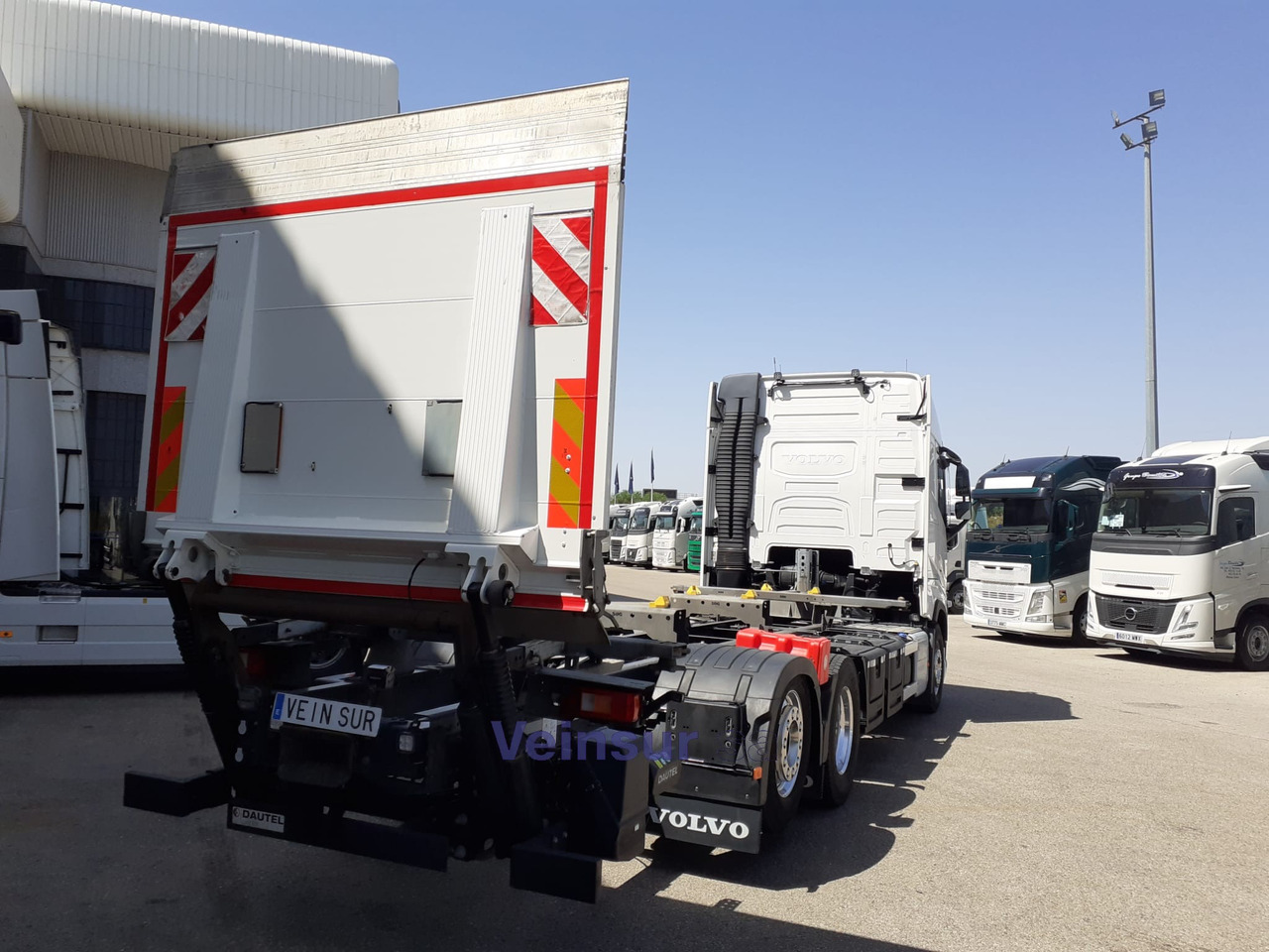 VOLVO FH4 I-SAVE - Грузовик: фото 3 VOLVO FH4 I-SAVE - Грузовик: фото 3