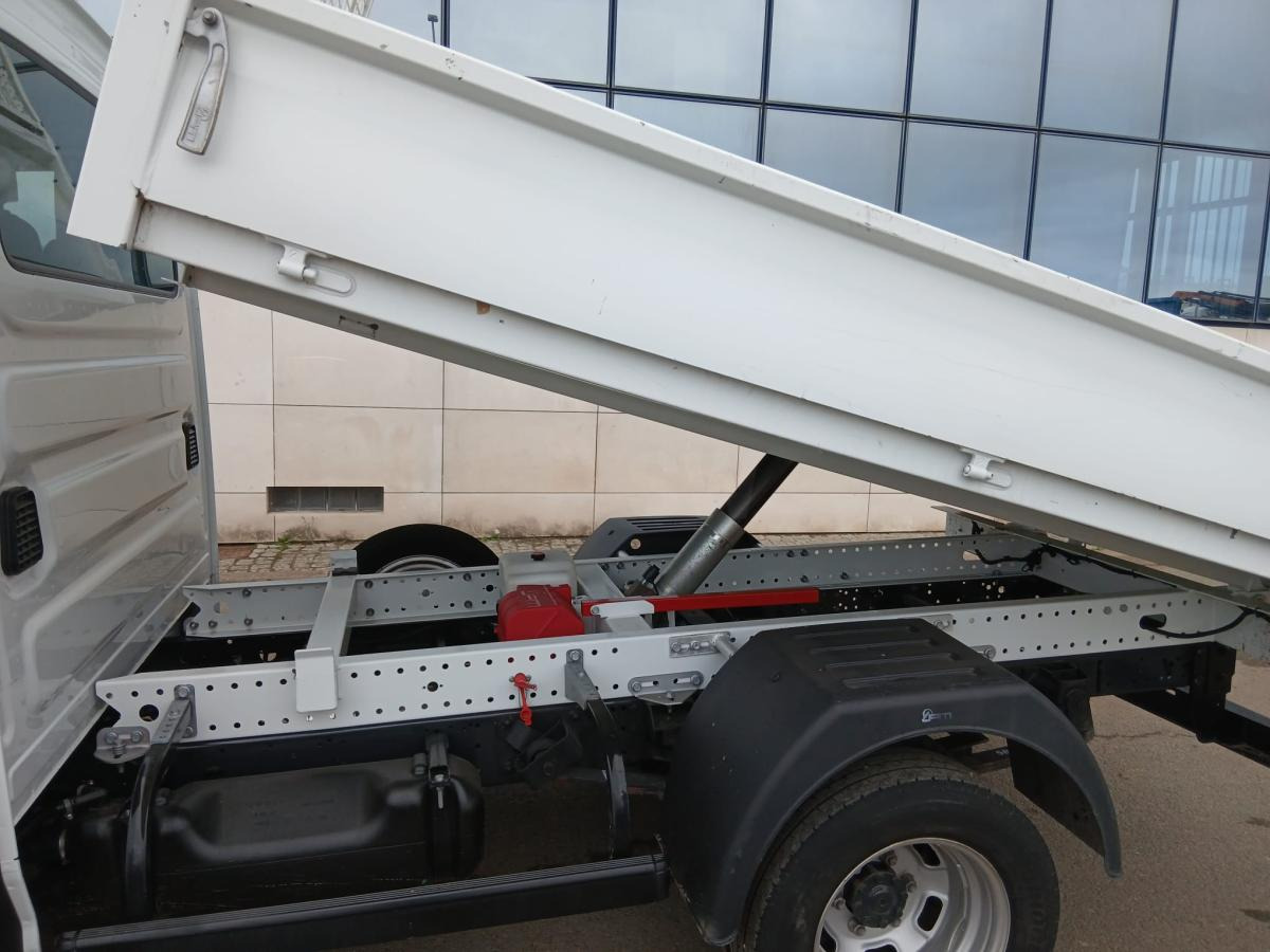 Iveco 35.140 - Малотоннажный самосвал: фото 5 Iveco 35.140 - Малотоннажный самосвал: фото 5