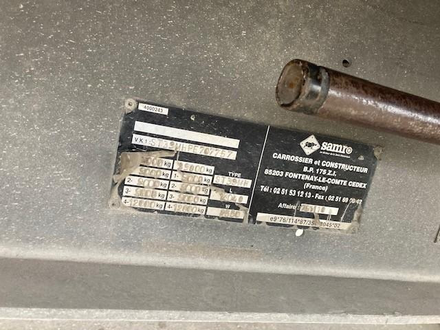 Samro - Тентованный полуприцеп: фото 3 Samro - Тентованный полуприцеп: фото 3