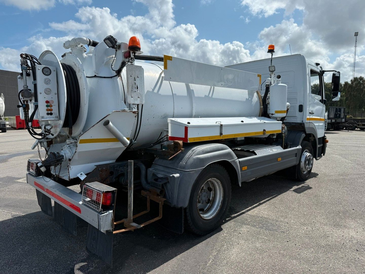 Mercedes-Benz Atego 1323 RHD Euro 6 Hvidtved Larsen Cityflex - Ассенизатор: фото 4 Mercedes-Benz Atego 1323 RHD Euro 6 Hvidtved Larsen Cityflex - Ассенизатор: фото 4