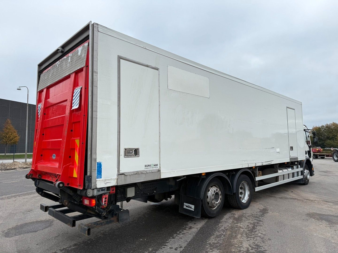 Volvo FE320 6x2*4 TK T1200-R Spectrum 9,80 m. koffer - Рефрижератор: фото 3 Volvo FE320 6x2*4 TK T1200-R Spectrum 9,80 m. koffer - Рефрижератор: фото 3