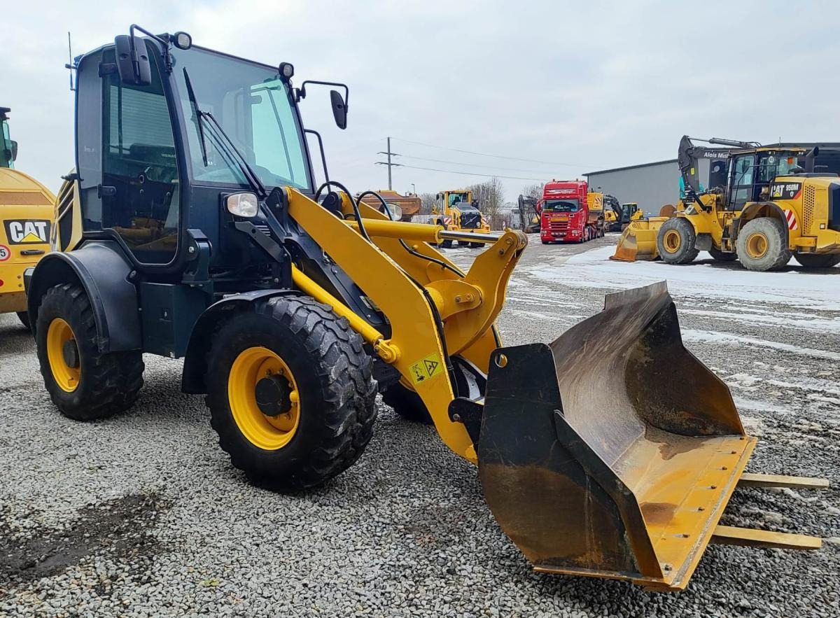 Komatsu WA80M-8 - Колёсный погрузчик: фото 3 Komatsu WA80M-8 - Колёсный погрузчик: фото 3