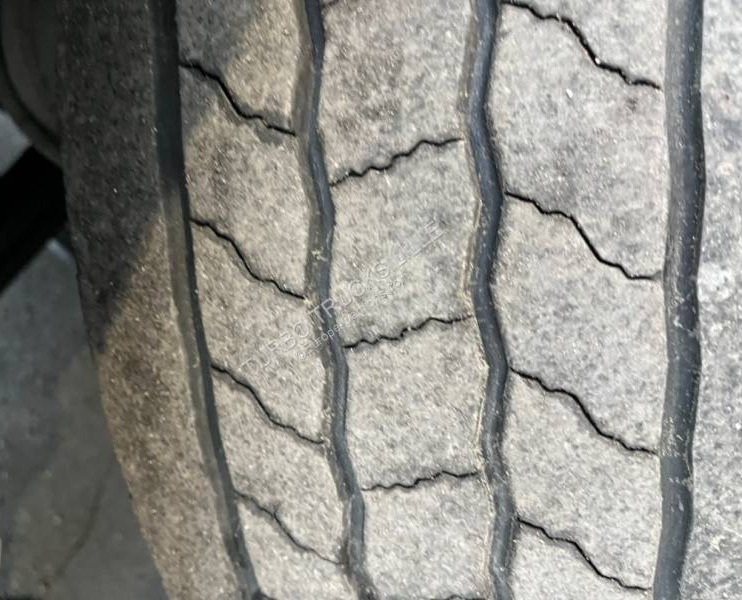 Renault Midlum 180 - Грузовик с закрытым кузовом: фото 5 Renault Midlum 180 - Грузовик с закрытым кузовом: фото 5