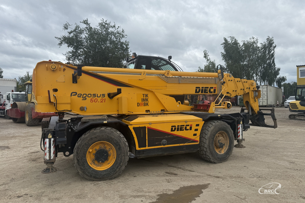 Телескопический фронтальный погрузчик Dieci Pegasus: фото 6 Телескопический фронтальный погрузчик Dieci Pegasus: фото 6