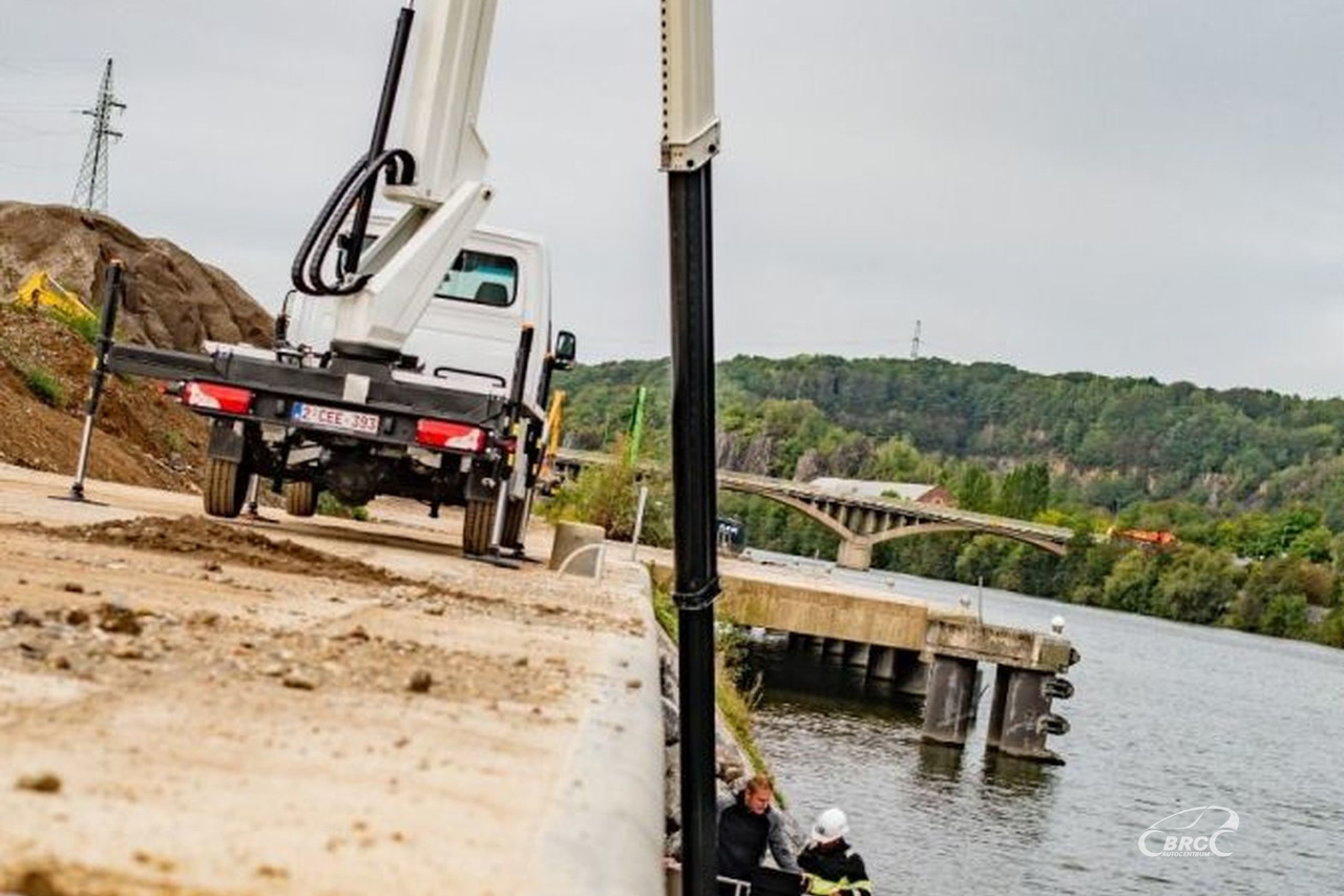 Mercedes-Benz Sprinter - Грузовик с подъемником: фото 3 Mercedes-Benz Sprinter - Грузовик с подъемником: фото 3