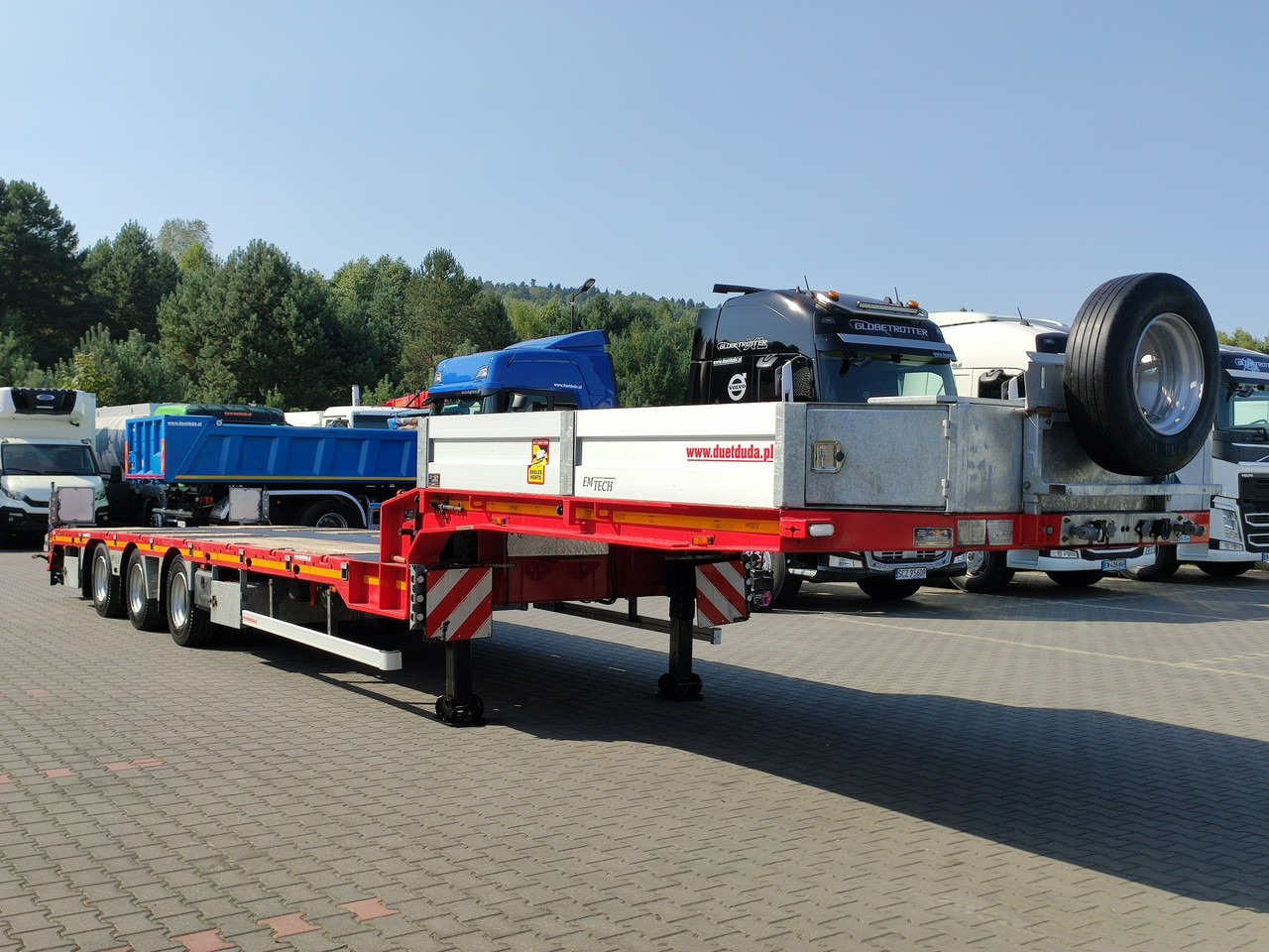 EMTECH Ład-33.3 tony 3osie Tylna oś skrętna Przednia Podnoszona - Низкорамный полуприцеп: фото 5 EMTECH Ład-33.3 tony 3osie Tylna oś skrętna Przednia Podnoszona - Низкорамный полуприцеп: фото 5