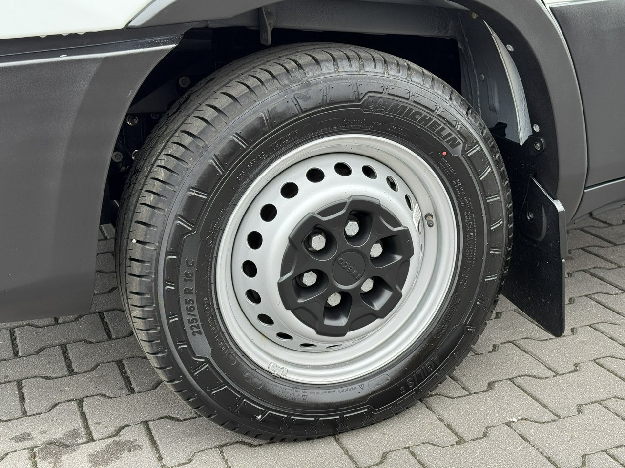 Iveco Daily 35S16 V - Фургон-рефрижератор: фото 4 Iveco Daily 35S16 V - Фургон-рефрижератор: фото 4