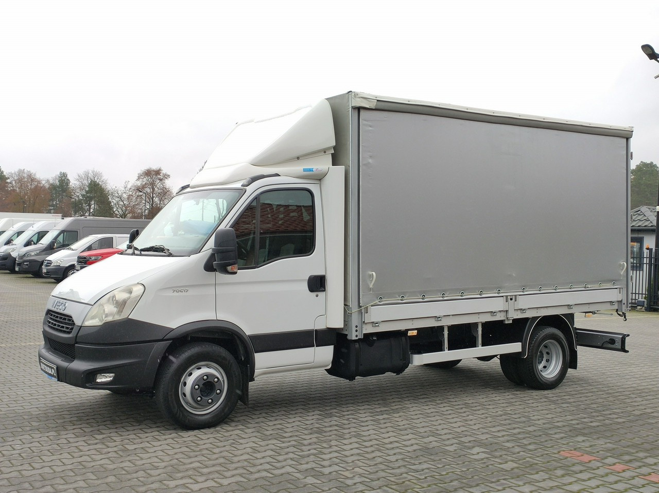 Iveco Daily 70C17 Firana Tył Drzwi Zadbany w Pełni Sprawny Super Stan - Тентованный фургон: фото 2 Iveco Daily 70C17 Firana Tył Drzwi Zadbany w Pełni Sprawny Super Stan - Тентованный фургон: фото 2
