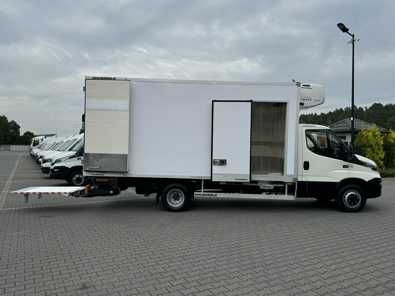 Фургон-рефрижератор Iveco Daily 70C17 Mroźnia Agregat Carrier Supra 750 10-Palet + Winda: фото 7 Фургон-рефрижератор Iveco Daily 70C17 Mroźnia Agregat Carrier Supra 750 10-Palet + Winda: фото 7