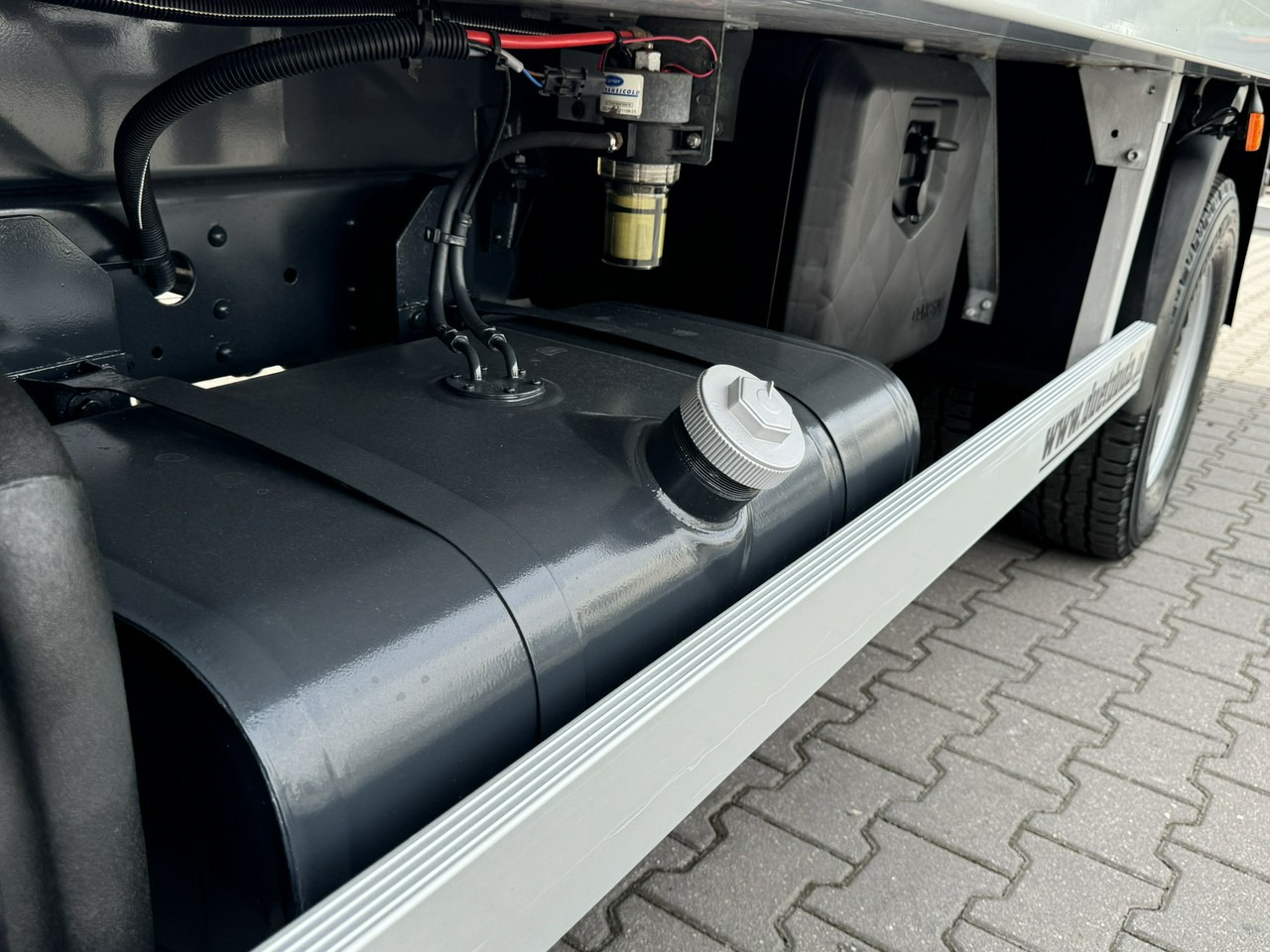 Фургон-рефрижератор Iveco Daily 70C17 Mroźnia Agregat Carrier Supra 750 10-Palet + Winda: фото 20 Фургон-рефрижератор Iveco Daily 70C17 Mroźnia Agregat Carrier Supra 750 10-Palet + Winda: фото 20