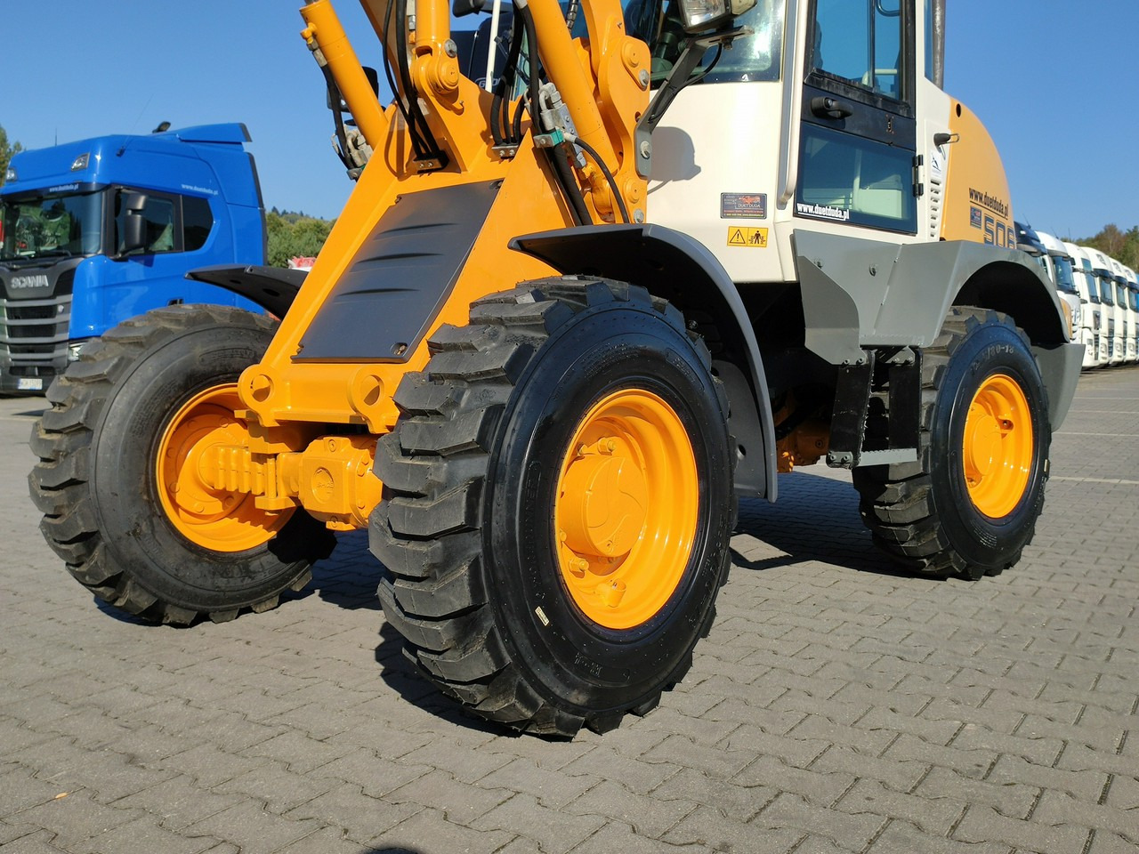 Liebherr L 506 STEREO Szybkozłącze / Łyżka Krokodyl + Widły Waga 6300kg - Компактный фронтальный погрузчик: фото 5 Liebherr L 506 STEREO Szybkozłącze / Łyżka Krokodyl + Widły Waga 6300kg - Компактный фронтальный погрузчик: фото 5