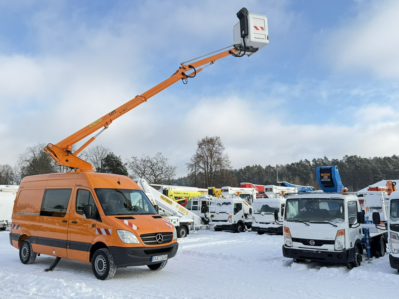 Mercedes Sprinter - Грузовик с подъемником: фото 1 Mercedes Sprinter - Грузовик с подъемником: фото 1
