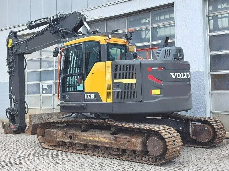 Volvo ECR 235 EL - Гусеничный экскаватор: фото 3 Volvo ECR 235 EL - Гусеничный экскаватор: фото 3