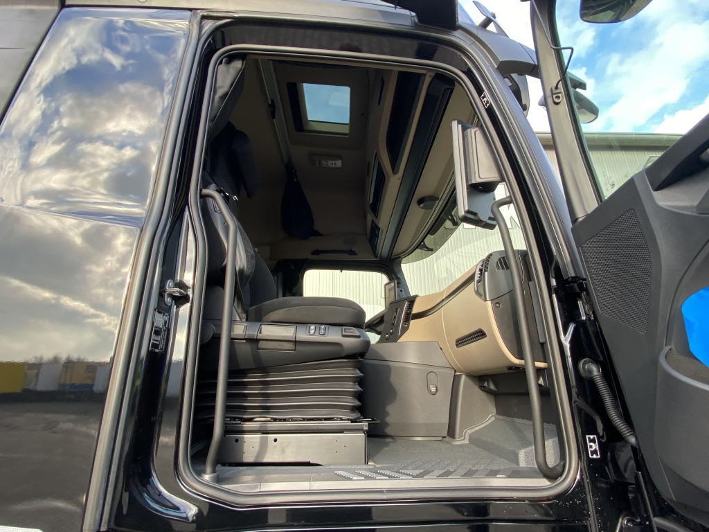 Грузовик-контейнеровоз/ Сменный кузов Mercedes-Benz 2542 L 6x2 F 13 Actros GigaSpace: фото 17 Грузовик-контейнеровоз/ Сменный кузов Mercedes-Benz 2542 L 6x2 F 13 Actros GigaSpace: фото 17