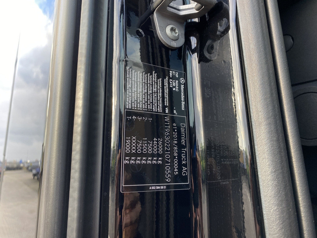 Грузовик-контейнеровоз/ Сменный кузов Mercedes-Benz 2542 L 6x2 F 13 Actros GigaSpace: фото 18 Грузовик-контейнеровоз/ Сменный кузов Mercedes-Benz 2542 L 6x2 F 13 Actros GigaSpace: фото 18