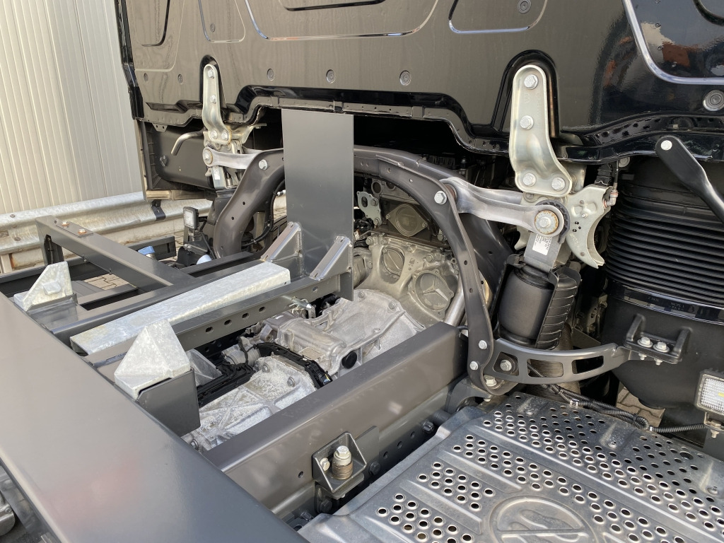 Грузовик-контейнеровоз/ Сменный кузов Mercedes-Benz 2542 L 6x2 F 13 Actros GigaSpace: фото 15 Грузовик-контейнеровоз/ Сменный кузов Mercedes-Benz 2542 L 6x2 F 13 Actros GigaSpace: фото 15