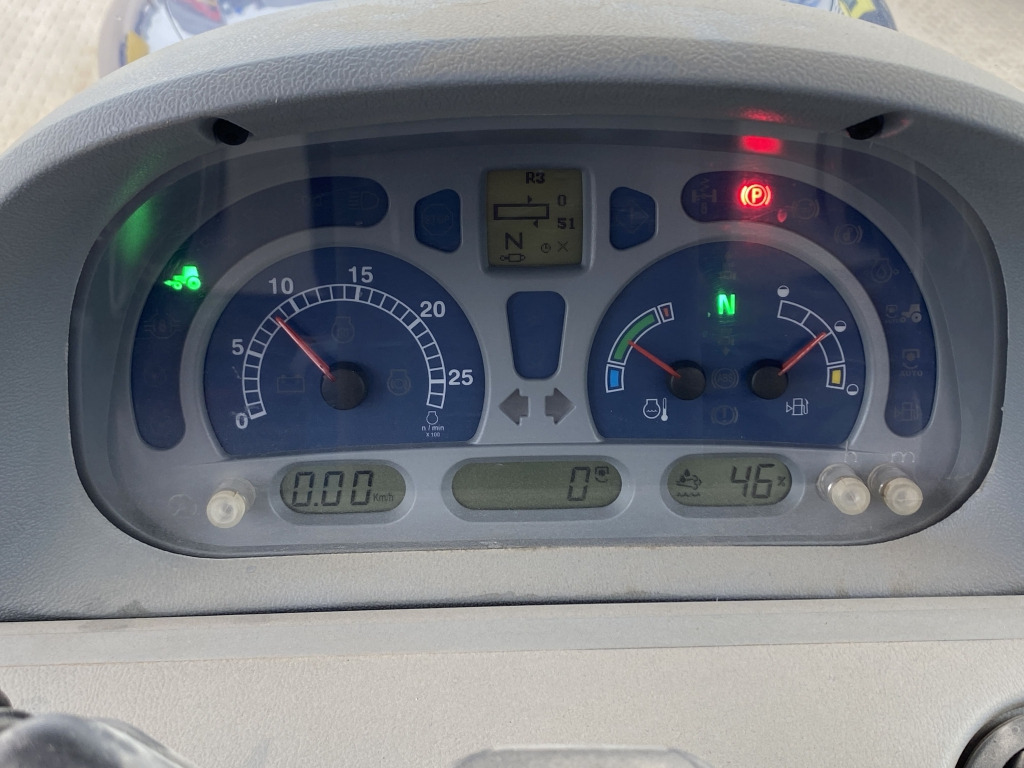 Трактор New Holland T7.315 AC 4x4: фото 11 Трактор New Holland T7.315 AC 4x4: фото 11