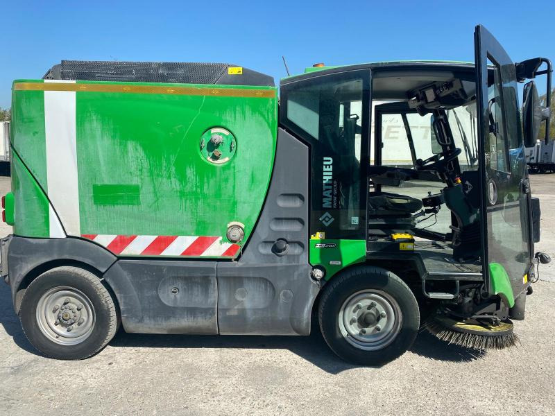 Mathieu Azura MC210 - Подметально-уборочная машина: фото 3 Mathieu Azura MC210 - Подметально-уборочная машина: фото 3