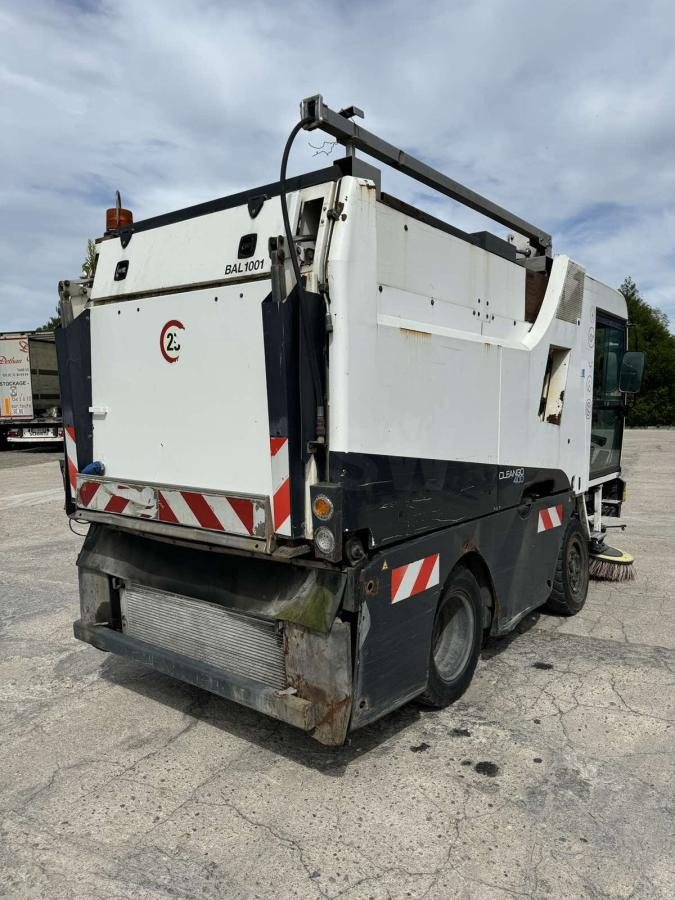 Schmidt Clingo 400 - Подметально-уборочная машина: фото 2 Schmidt Clingo 400 - Подметально-уборочная машина: фото 2