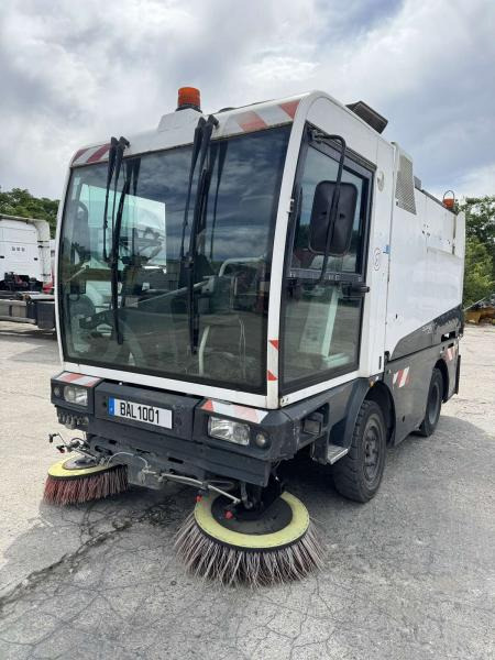 Schmidt Clingo 400 - Подметально-уборочная машина: фото 1 Schmidt Clingo 400 - Подметально-уборочная машина: фото 1