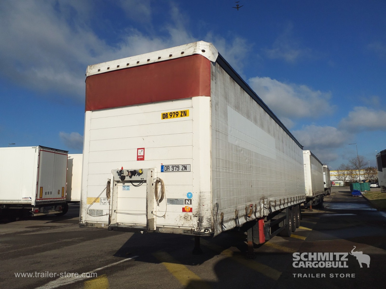 SCHMITZ Curtainsider Standard - Тентованный полуприцеп: фото 4 SCHMITZ Curtainsider Standard - Тентованный полуприцеп: фото 4