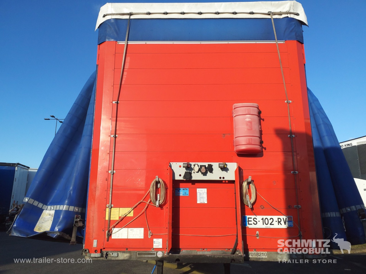 SCHMITZ Curtainsider Standard - Тентованный полуприцеп: фото 2 SCHMITZ Curtainsider Standard - Тентованный полуприцеп: фото 2