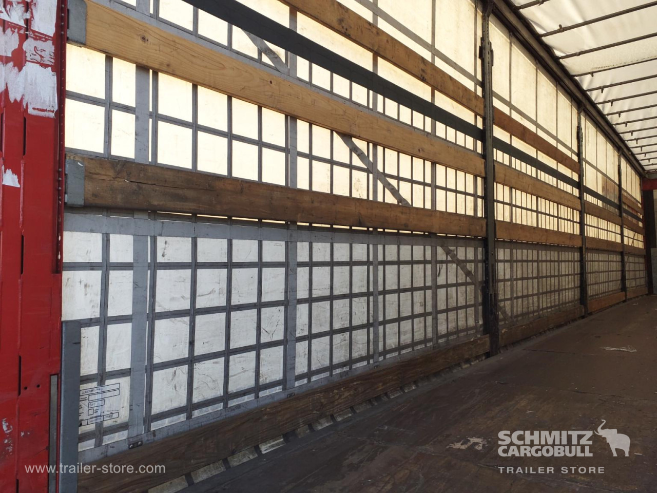 SCHMITZ Curtainsider Standard - Тентованный полуприцеп: фото 3 SCHMITZ Curtainsider Standard - Тентованный полуприцеп: фото 3