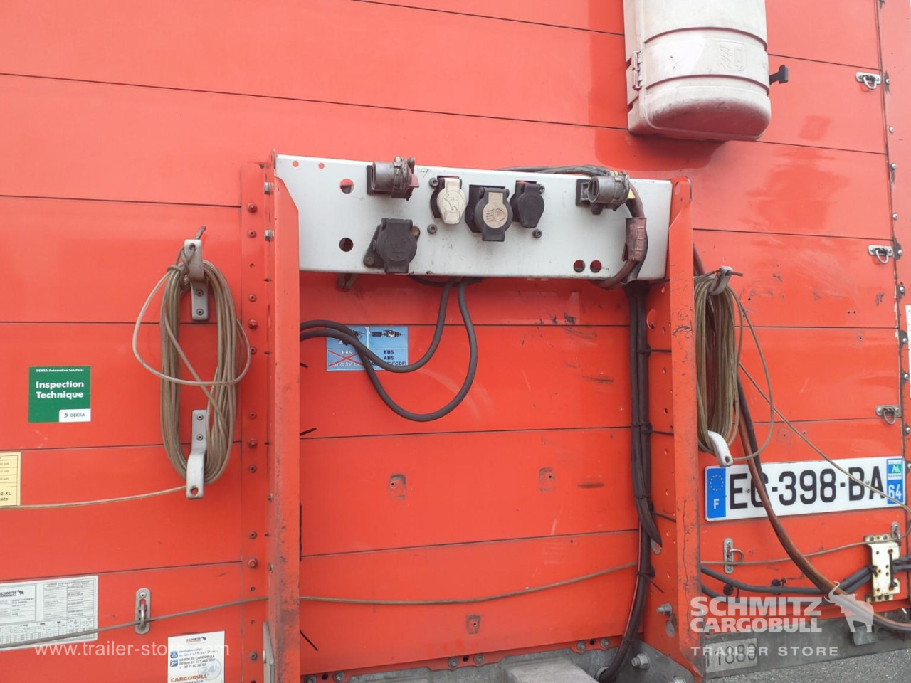 SCHMITZ Curtainsider Standard Taillift - Тентованный полуприцеп: фото 3 SCHMITZ Curtainsider Standard Taillift - Тентованный полуприцеп: фото 3