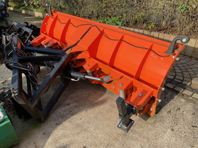 Schneeschild Agro - Отвал для снега: фото 3 Schneeschild Agro - Отвал для снега: фото 3