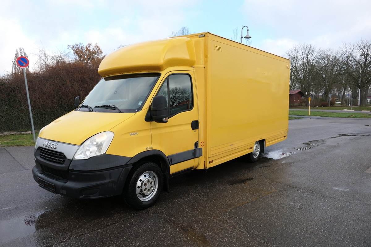 IVECO Daily 35 S11 C30C KURZ AUTOMATIK KAMERA Regale L - Фургон с закрытым кузовом: фото 2 IVECO Daily 35 S11 C30C KURZ AUTOMATIK KAMERA Regale L - Фургон с закрытым кузовом: фото 2