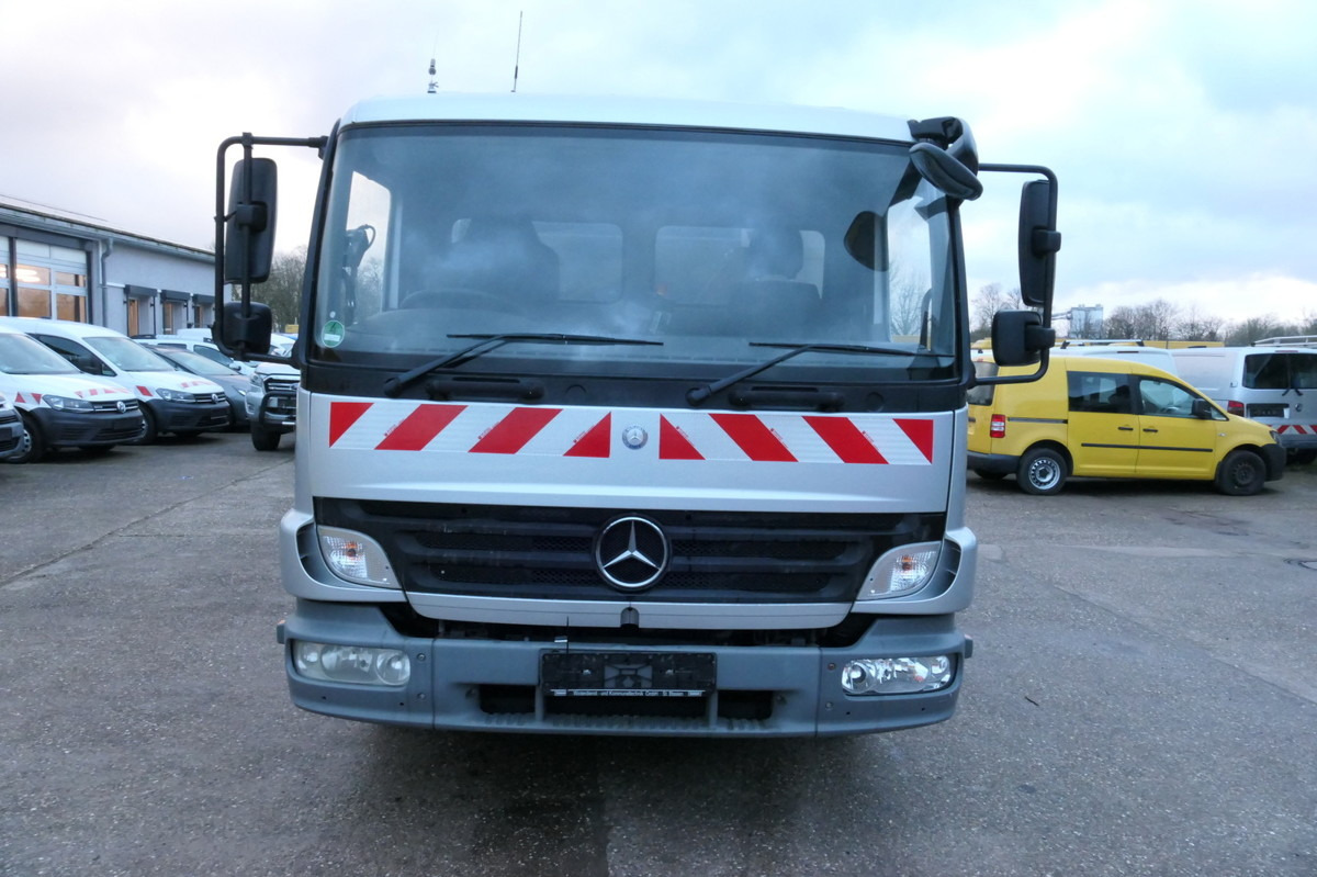 MERCEDES-BENZ Atego 1018 Rechtslenker Schmidt SK 500 R Rückfah - Подметально-уборочная машина: фото 2 MERCEDES-BENZ Atego 1018 Rechtslenker Schmidt SK 500 R Rückfah - Подметально-уборочная машина: фото 2