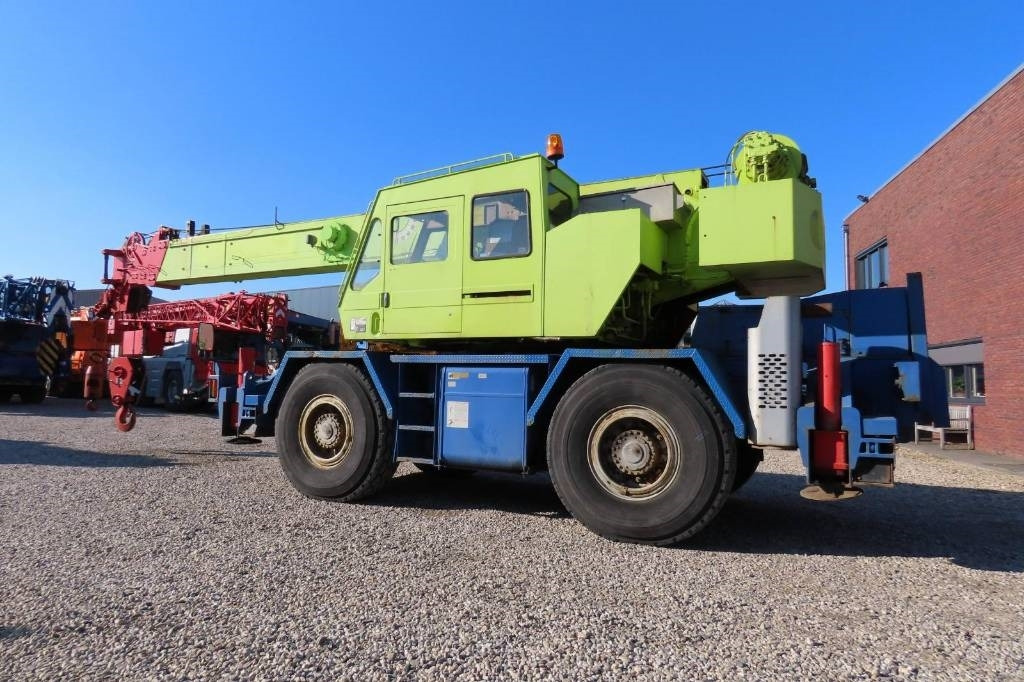 Tadano TR 250 E - Мобильный кран: фото 4 Tadano TR 250 E - Мобильный кран: фото 4