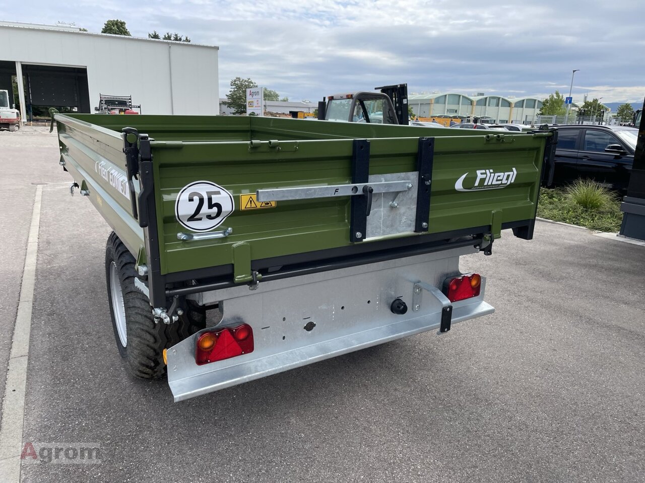 Fliegl EDK 50 FOX - Сельскохозяйственный прицеп-самосвал: фото 5 Fliegl EDK 50 FOX - Сельскохозяйственный прицеп-самосвал: фото 5