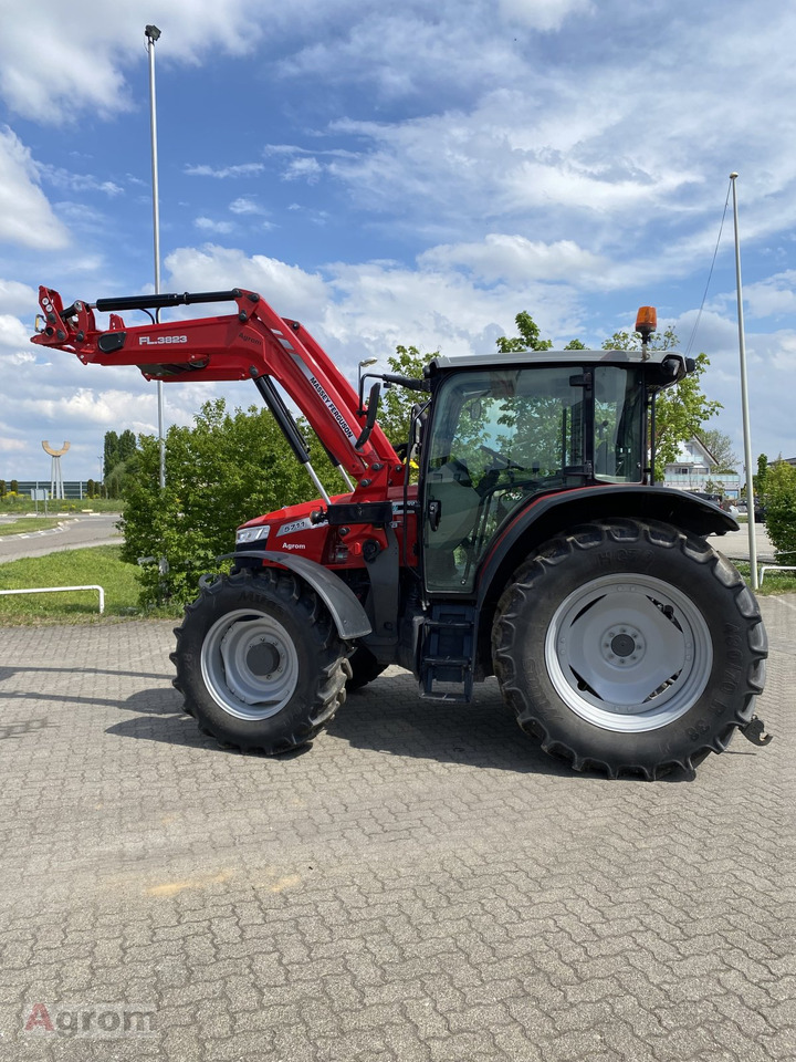 Massey Ferguson 5711 M DYNA-4 - Трактор: фото 3 Massey Ferguson 5711 M DYNA-4 - Трактор: фото 3