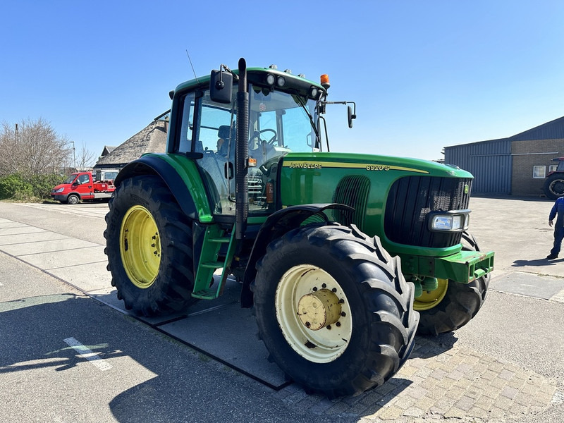 John Deere 6920 - Трактор: фото 4 John Deere 6920 - Трактор: фото 4