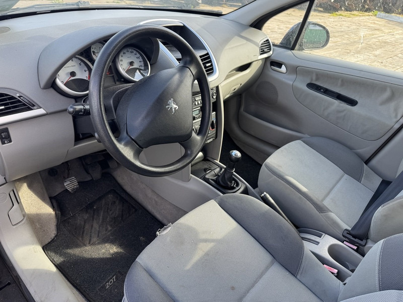 Peugeot 207 - Легковой автомобиль: фото 3 Peugeot 207 - Легковой автомобиль: фото 3