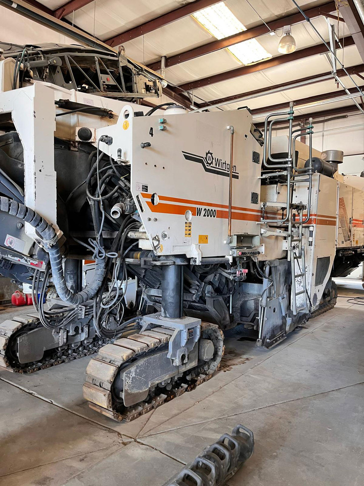 Wirtgen W 2000 - Дорожная фреза: фото 1 Wirtgen W 2000 - Дорожная фреза: фото 1