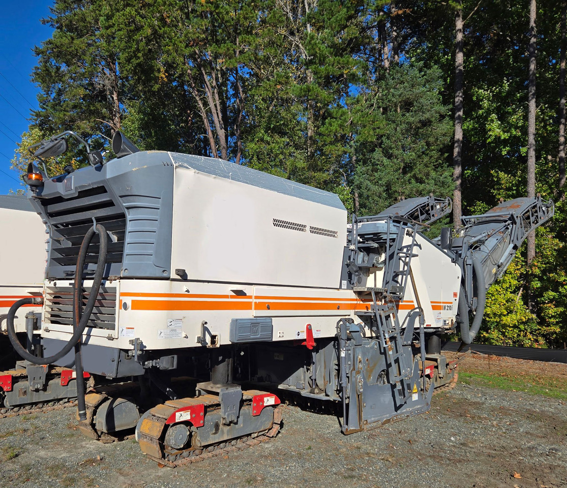 Wirtgen W 210 i - Дорожная фреза: фото 2 Wirtgen W 210 i - Дорожная фреза: фото 2