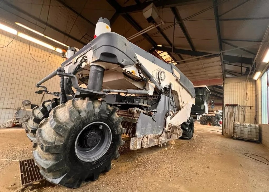 Wirtgen WR 240 I - Стабилизатор грунта: фото 5 Wirtgen WR 240 I - Стабилизатор грунта: фото 5