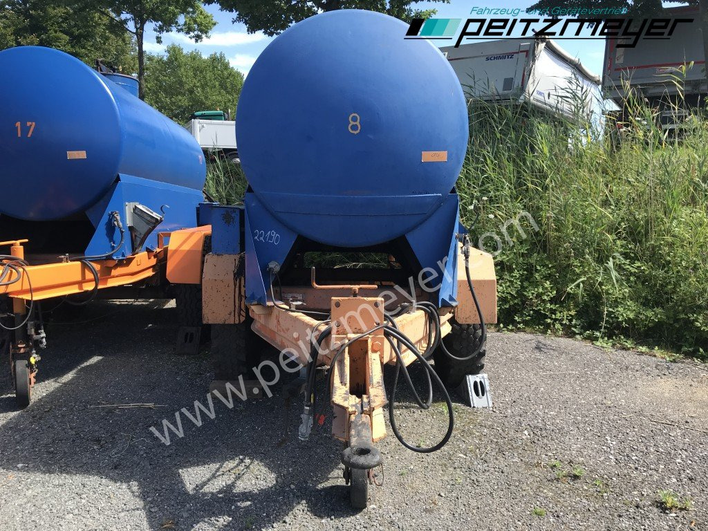 BATHE TANDEMANHÄNGER Bitum / Teerkocher 3,5 m³ - Прицеп-цистерна: фото 4 BATHE TANDEMANHÄNGER Bitum / Teerkocher 3,5 m³ - Прицеп-цистерна: фото 4