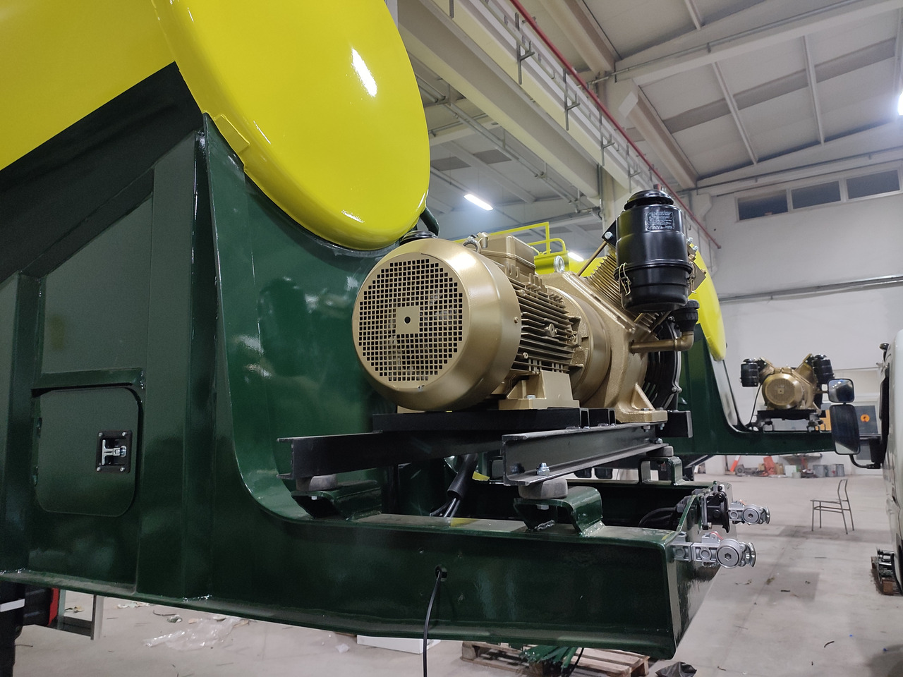 SINAN Steel V type - Полуприцеп цистерна для сыпучих грузов: фото 4 SINAN Steel V type - Полуприцеп цистерна для сыпучих грузов: фото 4